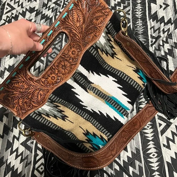 Turquoise Accent Southwestern Fringe Crossbody Bag - Unbranded NWOT - Picture 4 of 7